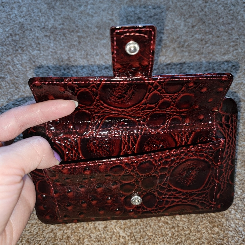 Clutch - Picture 3 of 8